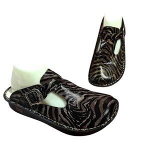 Alegeria tiger print animal print safari clogs comfort shoes size 38/8